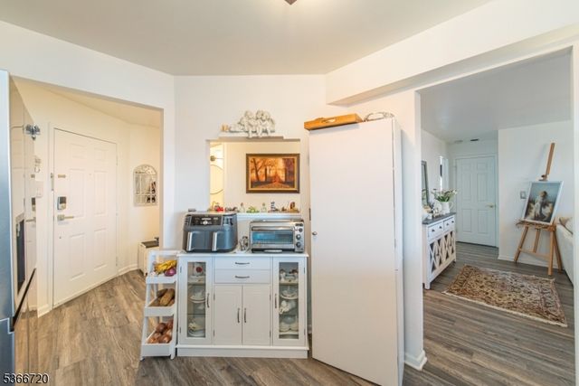 19 Crystal Ln 19, Paterson City, NJ 07501