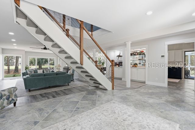 9 Timber Ln, Hilton Head Island, SC 29926