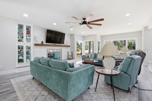9 Timber Ln, Hilton Head Island, SC 29926