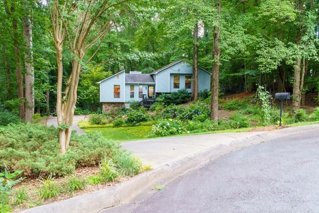 706 Magnolia Way, Woodstock, GA 30188