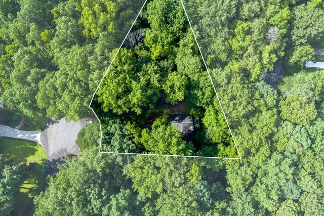 706 Magnolia Way, Woodstock, GA 30188