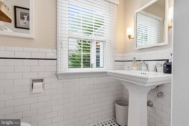 906 GREENLEIGH, Baltimore, MD 21212