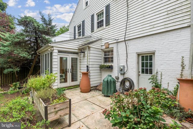 906 GREENLEIGH, Baltimore, MD 21212