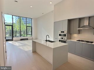 3030 POTOMAC AVE #TH6, Arlington, VA 22202