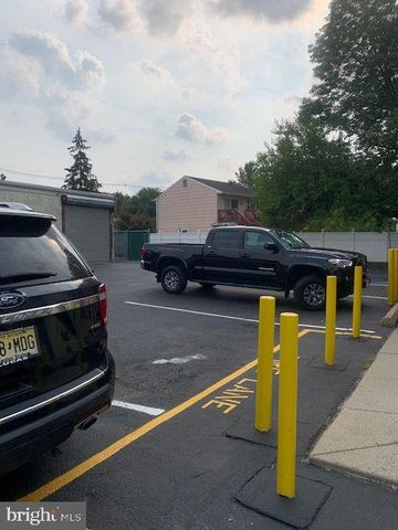 100 BLACK HORSE, Mount Ephraim, NJ 08059