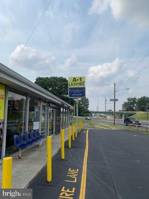 100 BLACK HORSE, Mount Ephraim, NJ 08059