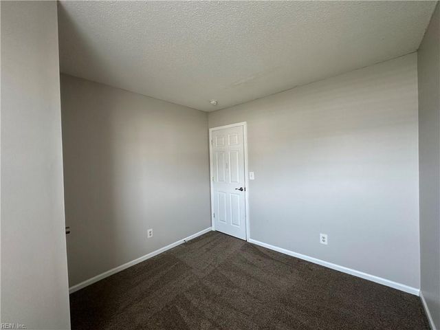 5042 Kemps Lake DR, Virginia Beach, VA 23462