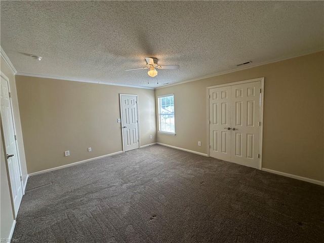 5042 Kemps Lake DR, Virginia Beach, VA 23462