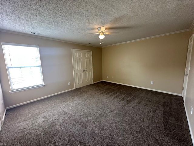 5042 Kemps Lake DR, Virginia Beach, VA 23462