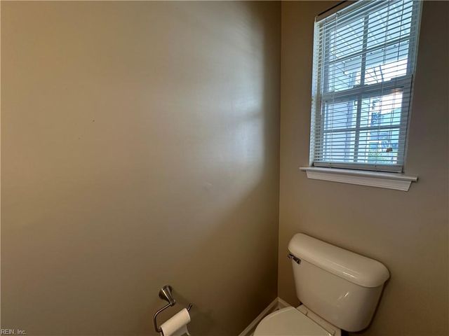 5042 Kemps Lake DR, Virginia Beach, VA 23462