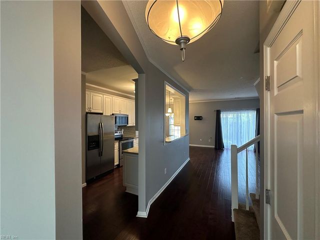 5042 Kemps Lake DR, Virginia Beach, VA 23462