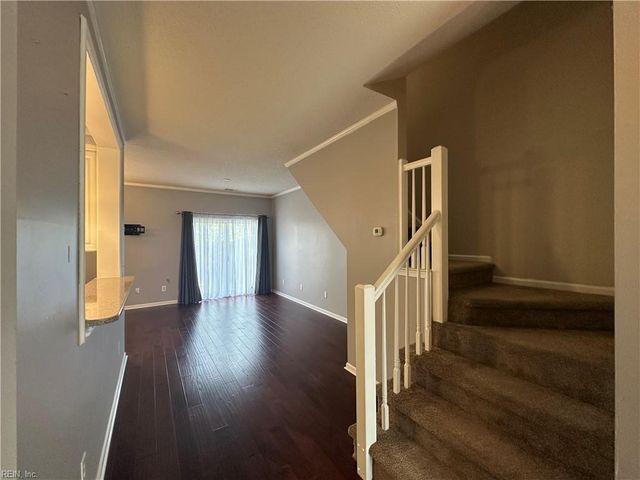 5042 Kemps Lake DR, Virginia Beach, VA 23462