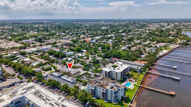 1204 S Lake Drive E 3, Lantana, FL 33462
