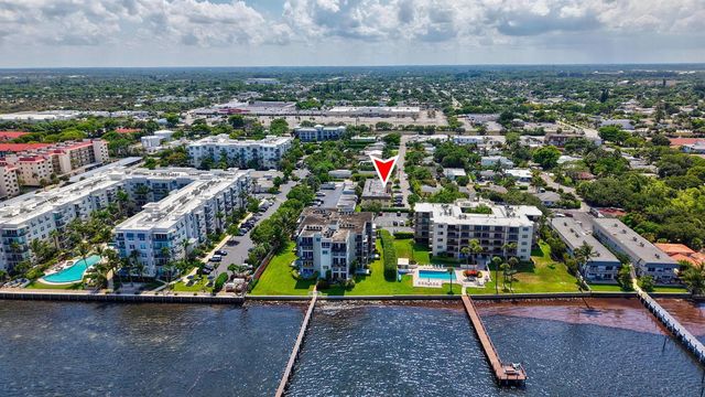 1204 S Lake Drive E 3, Lantana, FL 33462