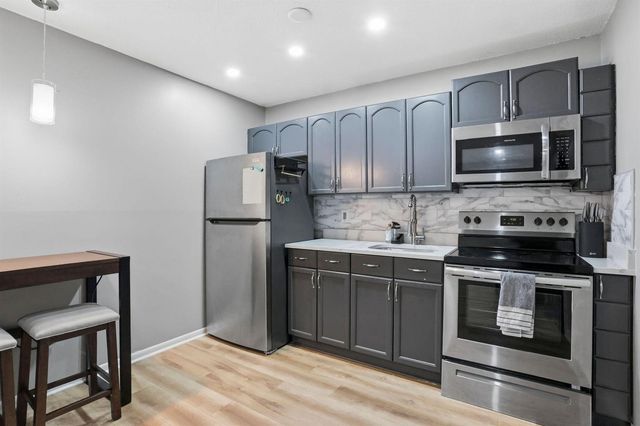 1204 S Lake Drive E 3, Lantana, FL 33462