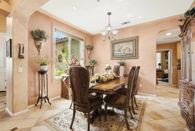 3320 Wild Oak Ln, Escondido, CA 92027