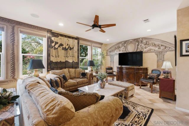 3320 Wild Oak Ln, Escondido, CA 92027