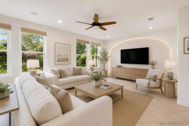 3320 Wild Oak Ln, Escondido, CA 92027