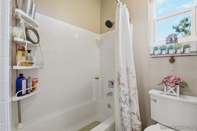 3320 Wild Oak Ln, Escondido, CA 92027