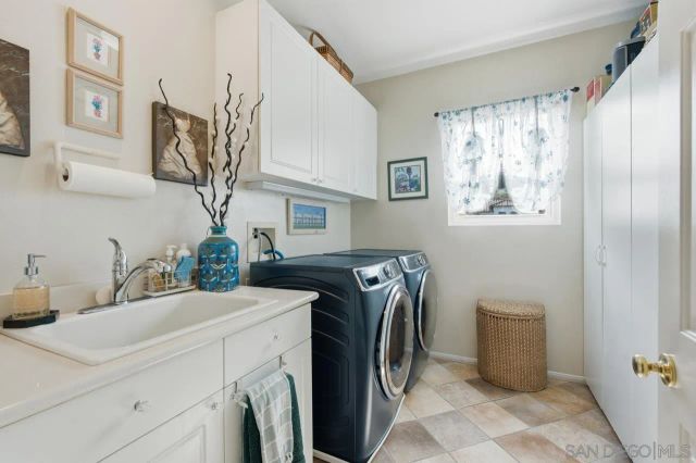 3320 Wild Oak Ln, Escondido, CA 92027