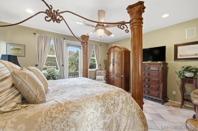 3320 Wild Oak Ln, Escondido, CA 92027