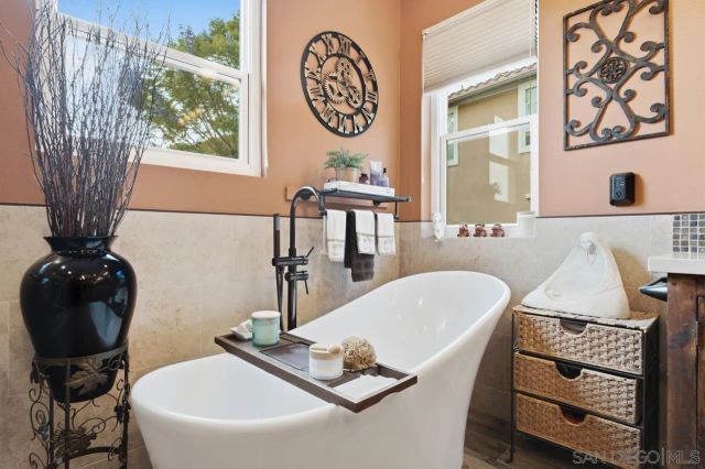 3320 Wild Oak Ln, Escondido, CA 92027