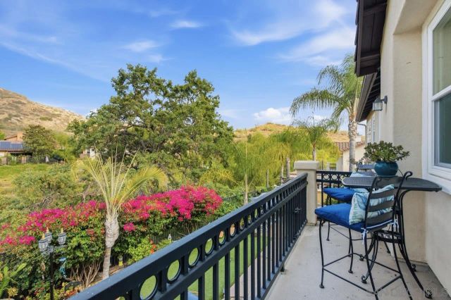 3320 Wild Oak Ln, Escondido, CA 92027