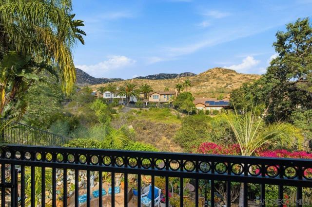 3320 Wild Oak Ln, Escondido, CA 92027