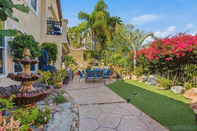 3320 Wild Oak Ln, Escondido, CA 92027