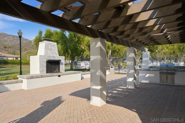 3320 Wild Oak Ln, Escondido, CA 92027