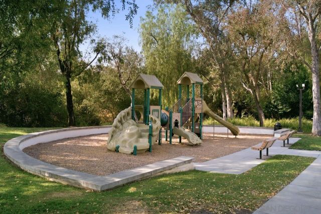 3320 Wild Oak Ln, Escondido, CA 92027