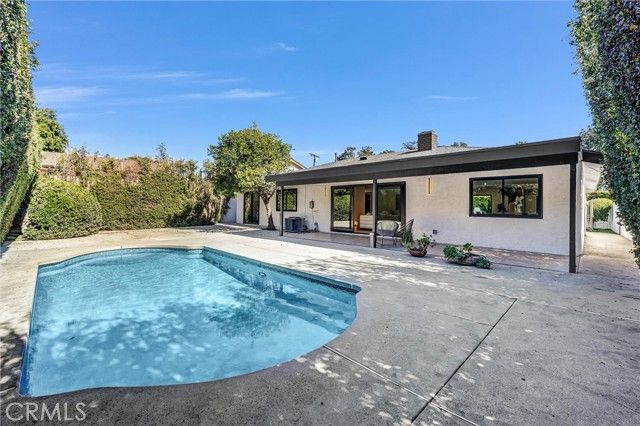 6847 Katherine, Van Nuys (los Angeles), CA 91405