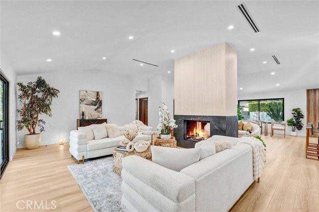 6847 Katherine, Van Nuys (los Angeles), CA 91405