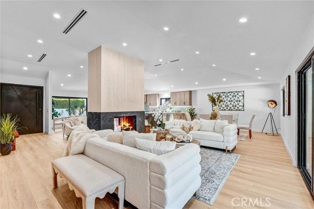 6847 Katherine, Van Nuys (los Angeles), CA 91405