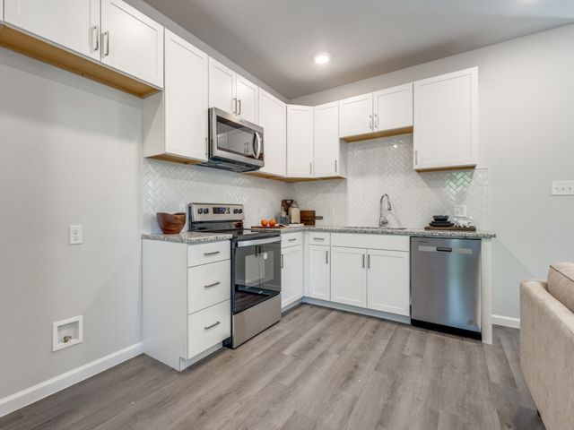 309-2 Braz Street, Bonham, TX 75418