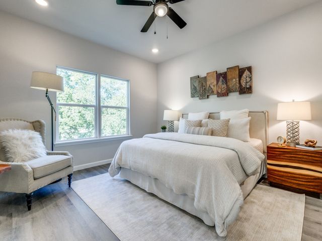 309-2 Braz Street, Bonham, TX 75418