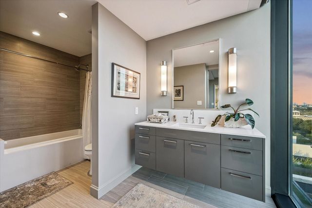 3433 Westheimer Road 706, Houston, TX 77027
