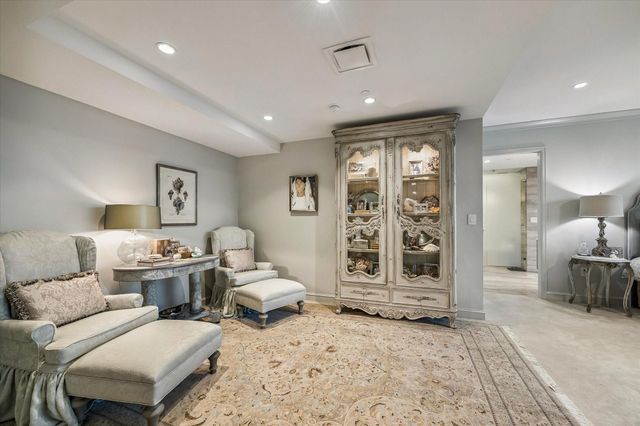 3433 Westheimer Road 706, Houston, TX 77027