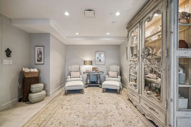3433 Westheimer Road 706, Houston, TX 77027