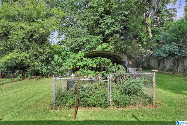 1633 18TH STREET SW, Birmingham, AL 35211