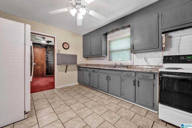1633 18TH STREET SW, Birmingham, AL 35211