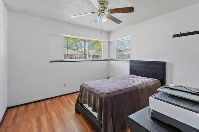 111 Grantham Road, Baytown, TX 77521