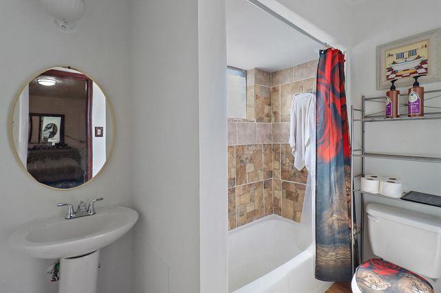 111 Grantham Road, Baytown, TX 77521