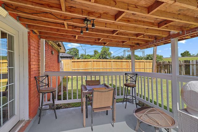 111 Grantham Road, Baytown, TX 77521