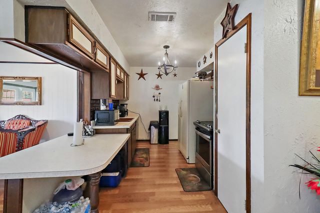 111 Grantham Road, Baytown, TX 77521