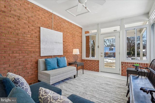 2412 CAVENDISH DR, Alexandria, VA 22308