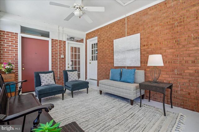 2412 CAVENDISH DR, Alexandria, VA 22308