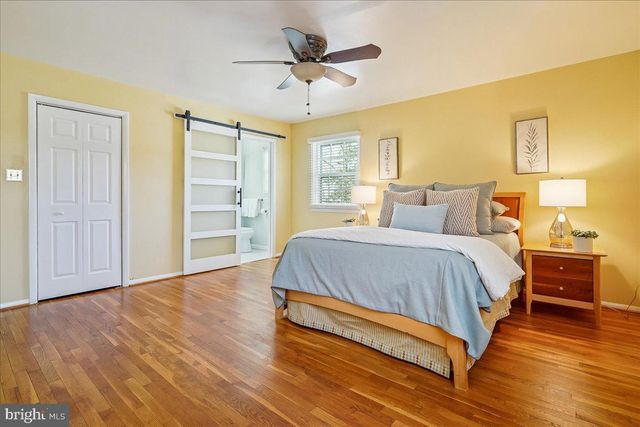 2412 CAVENDISH DR, Alexandria, VA 22308