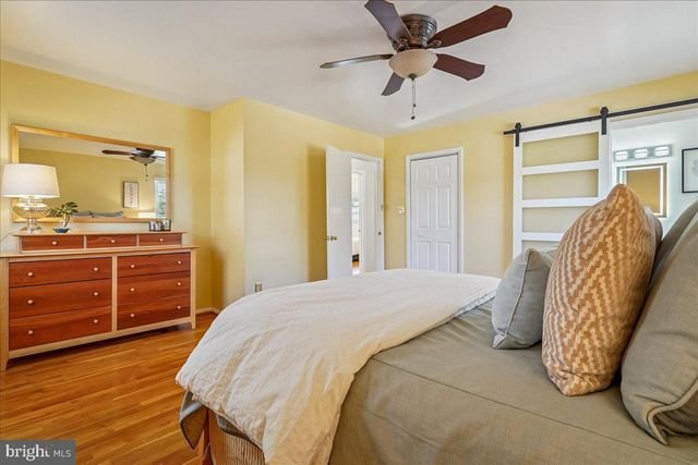 2412 CAVENDISH DR, Alexandria, VA 22308