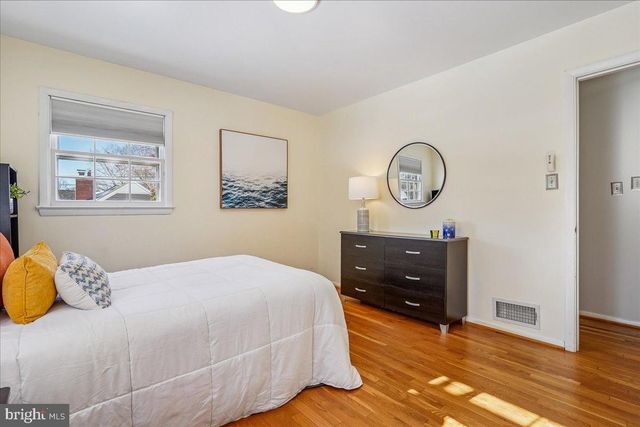 2412 CAVENDISH DR, Alexandria, VA 22308